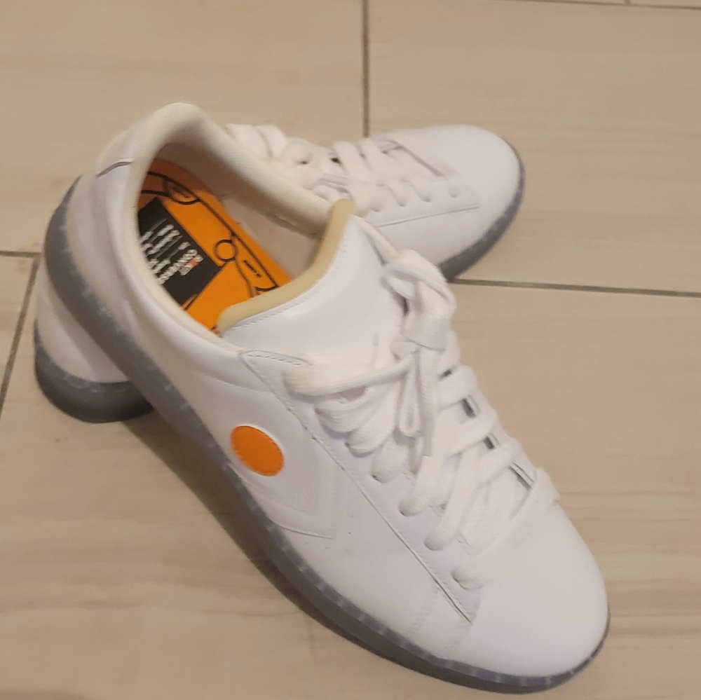 Men Converse Gym shoes, size 13, White patent leather